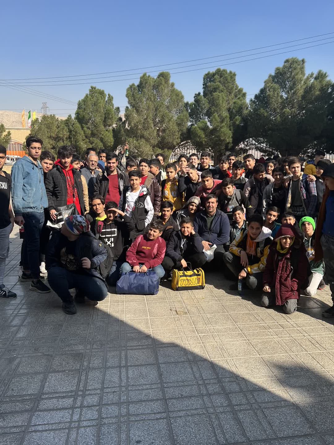 دبیرستان غیردولتی والفجر